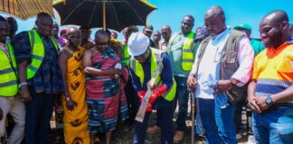 Agric Minister cuts sod for construction of irrigation project at Aninkroma